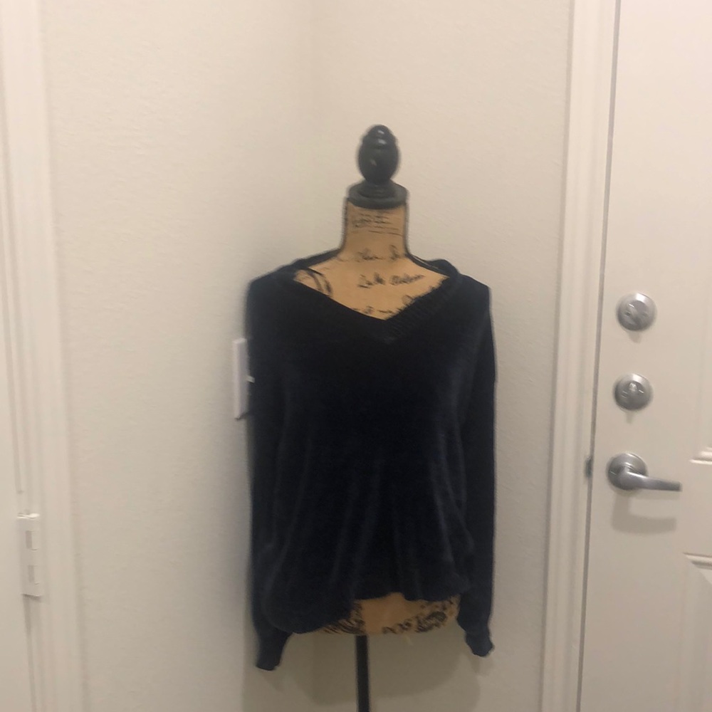 Notations dark blue sweater